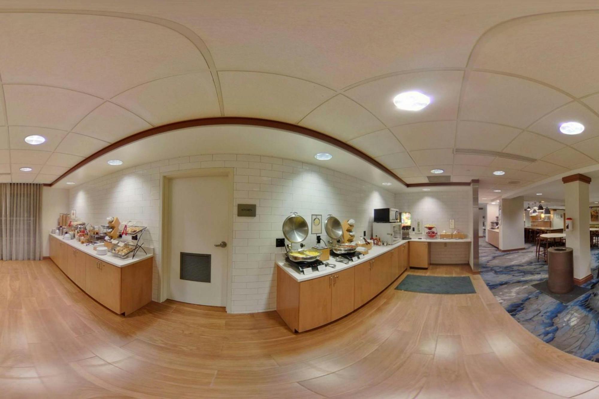 Fairfield Inn By Marriott Хейзълтън Екстериор снимка