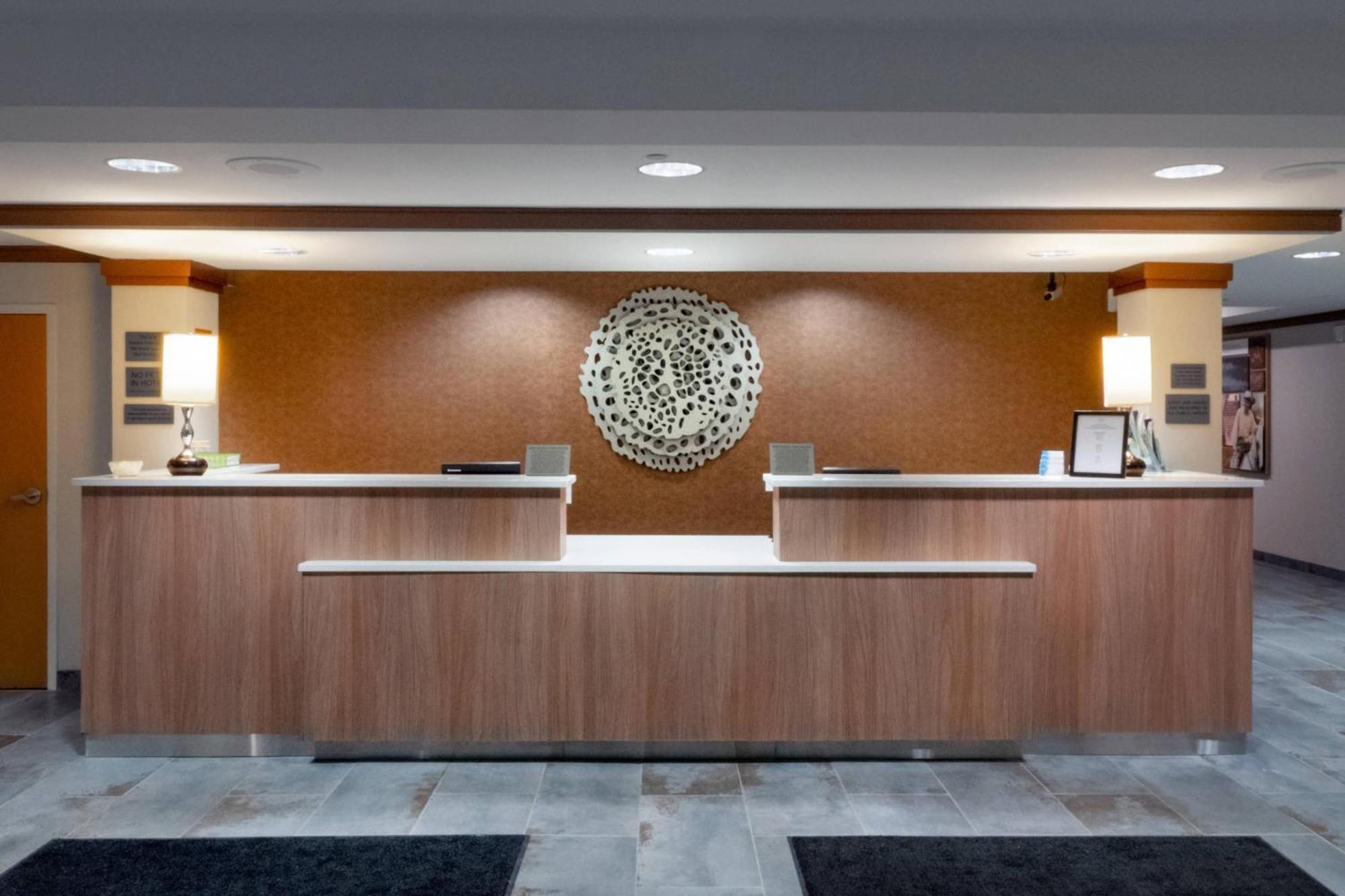 Fairfield Inn By Marriott Хейзълтън Екстериор снимка
